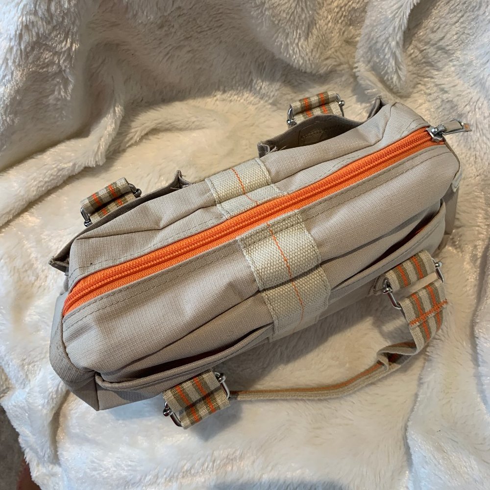 Cute Mini Cargo Reebok Purse - Picture 6 of 6